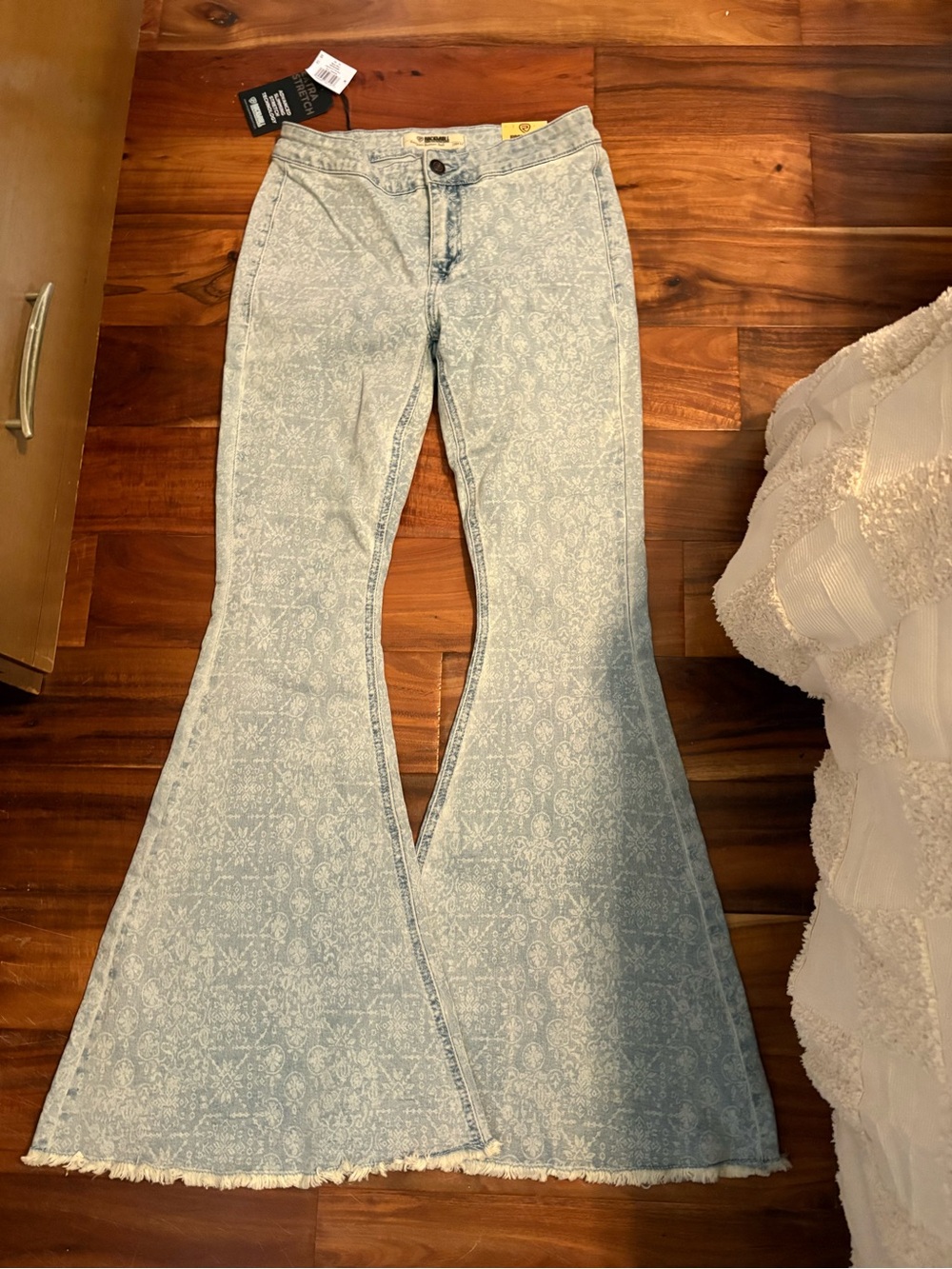 NWT Rock & Roll Denim Baby Blue Floral Bell Bottom Jeans 28x32 (940)